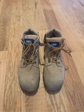Men’s Tan Steel Toed Work Boots - Durable Suede Lace-Up